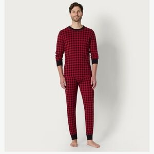 Amazon Essentials Red Thermal Knit Top with Black Trim.  Size XL. M-9